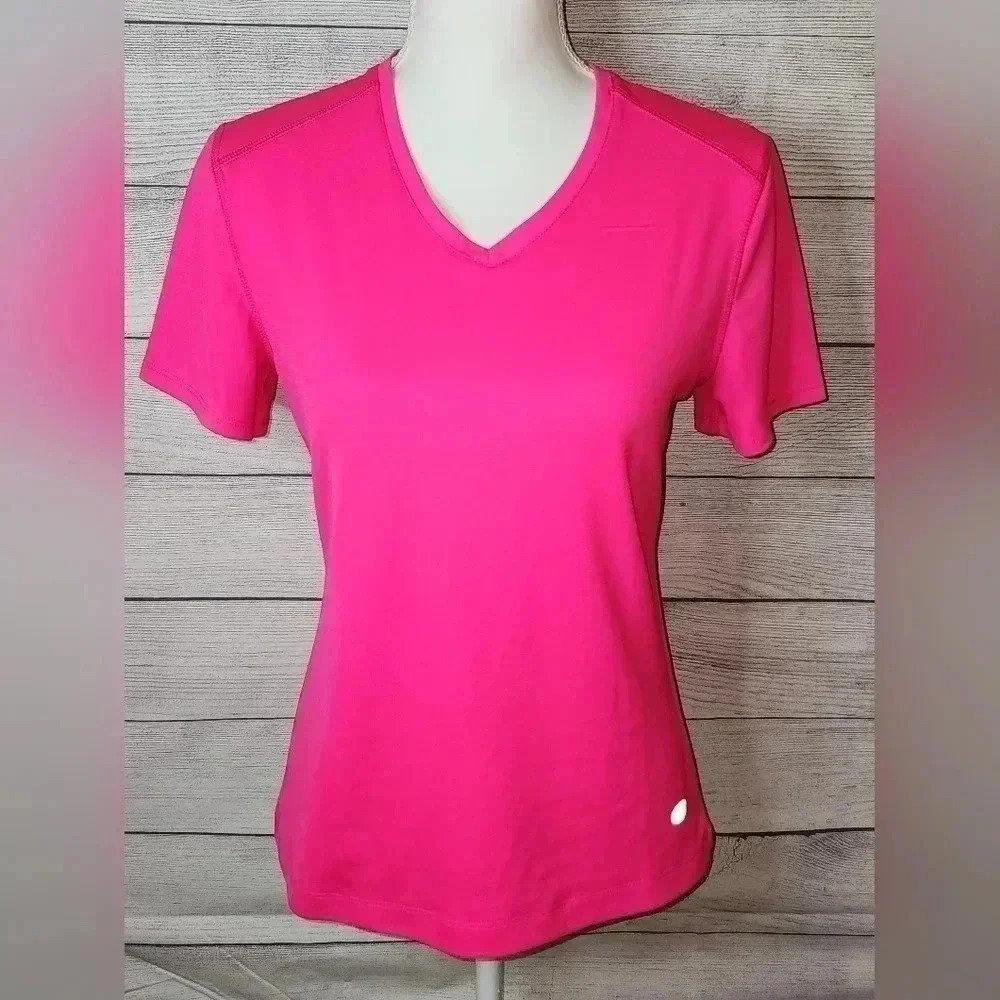 Reel Legends short sleeve V-neck tee size small